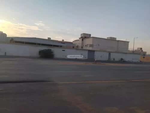 Villa 900 SQM Facing South with 25 Bedrooms Al-Janadriyah, East Riyadh, Riyadh