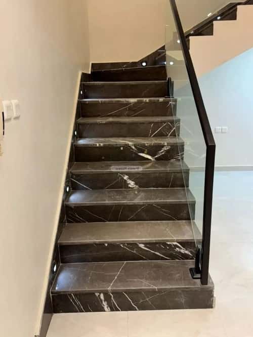 Floor 172 SQM with 4 Bedrooms Al-Qadisiyah, East Riyadh, Riyadh