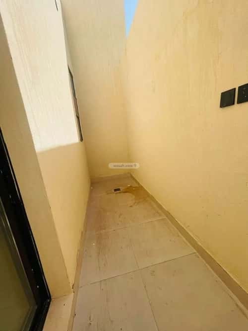 فيلا 271 متر مربع شمالية على شارع 15م اليرموك، شرق الرياض، الرياض