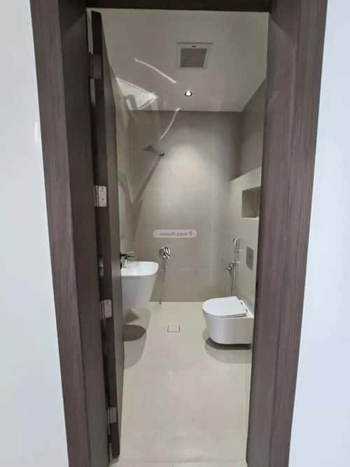 5 bedroom villa in Al Yarmouk