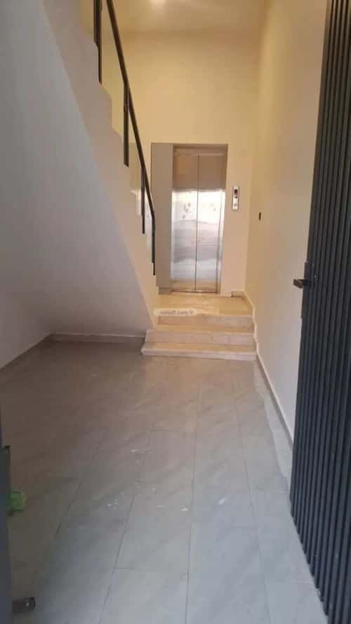 Floor 199 SQM with 3 Bedrooms Al-Muanisiyah, East Riyadh, Riyadh