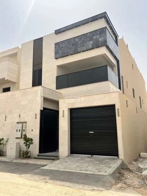 Floor 206 SQM with 5 Bedrooms Al-Janadriyah, East Riyadh, Riyadh
