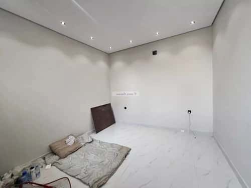 Floor 206 SQM with 5 Bedrooms Al-Janadriyah, East Riyadh, Riyadh