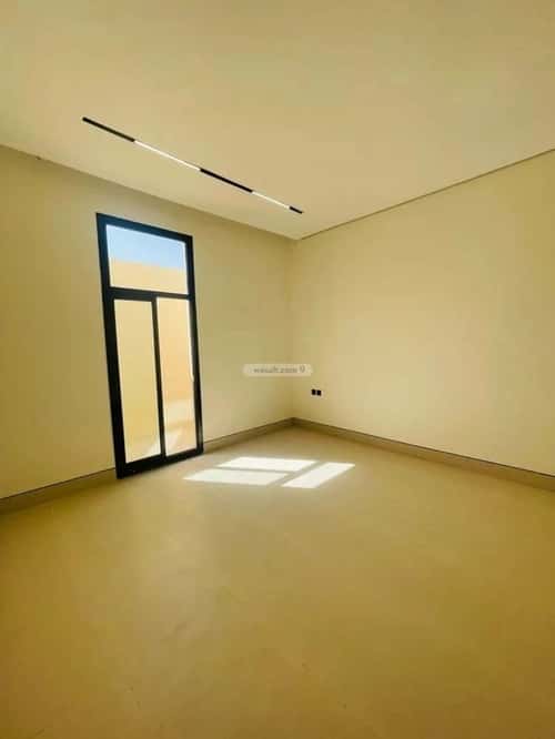 فيلا 259 متر مربع شمالية على شارع 15م اليرموك، شرق الرياض، الرياض