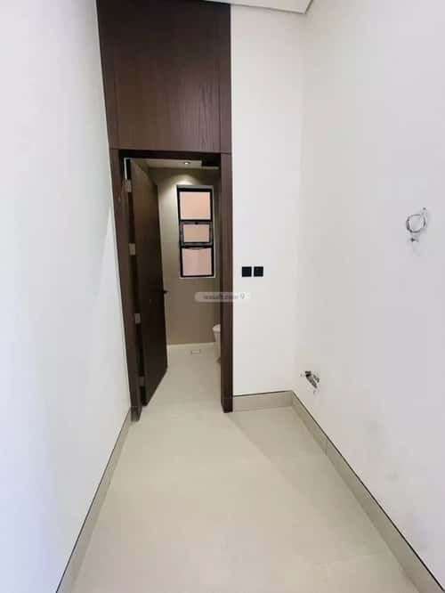 فيلا 259 متر مربع شمالية على شارع 15م اليرموك، شرق الرياض، الرياض