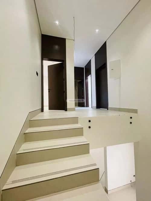 فيلا 259 متر مربع شمالية على شارع 15م اليرموك، شرق الرياض، الرياض