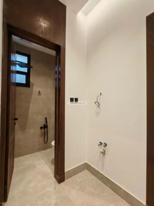 Apartment with 3 Bedrooms Al-Muanisiyah, East Riyadh, Riyadh