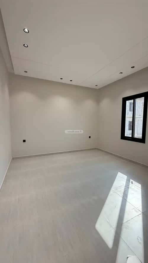 Floor 303 SQM with 7 Bedrooms Al Safa, Jazan