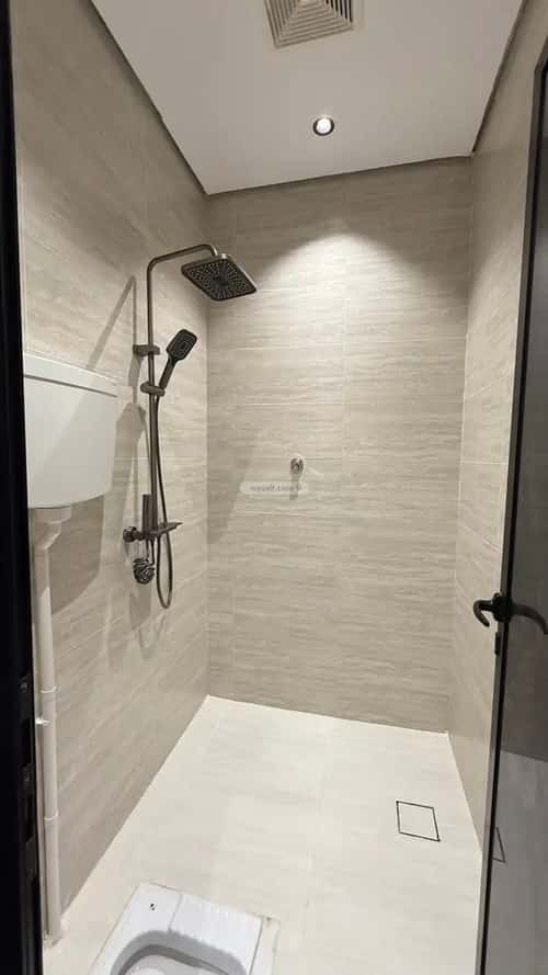 Floor 303 SQM with 7 Bedrooms Al Safa, Jazan