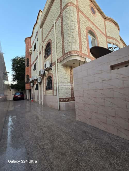 Building 675 SQM with 3 Floors Facing West Al Samer, East Jeddah, Jeddah