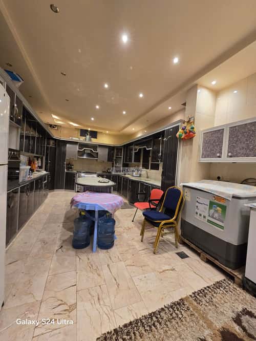 عمارة 675 متر مربع ب 3 أدوار واجهة غربية السامر، شرق جدة، جدة