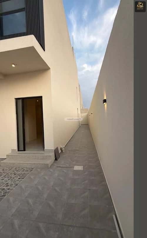 فيلا 360 متر مربع غربية على شارع 20م اللؤلؤ، الخبر