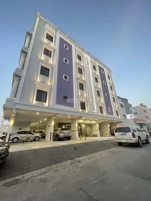 5 bedroom apartment in Al Rabwa
