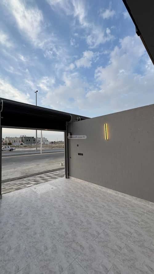 فيلا 355 متر مربع غربية على شارع 40م العقيق، الخبر