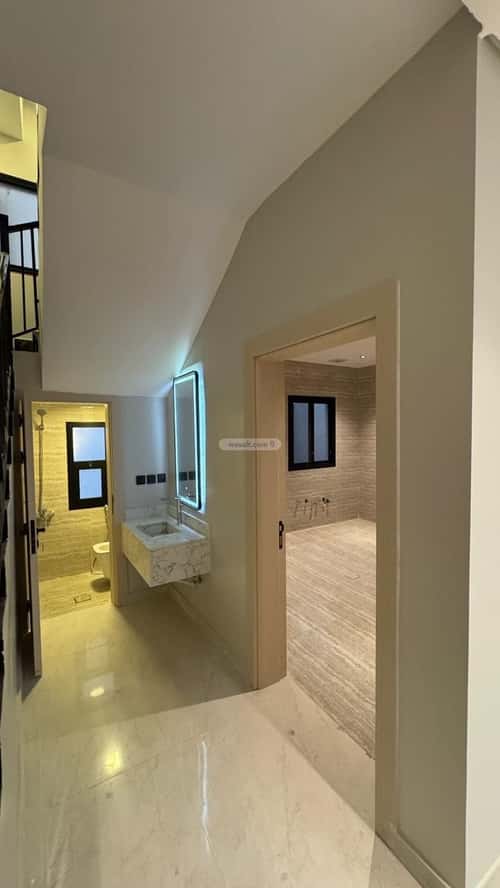 فيلا 355 متر مربع غربية على شارع 40م العقيق، الخبر