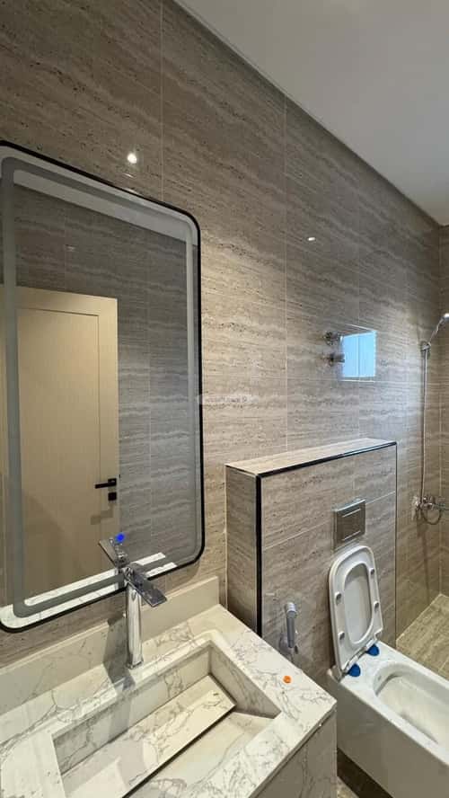 فيلا 355 متر مربع غربية على شارع 40م العقيق، الخبر