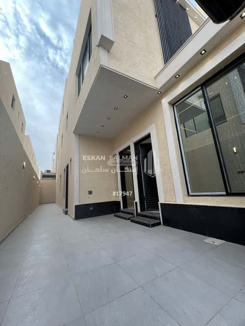 Floor 136 SQM with 5 Bedrooms Ar-Rimal, East Riyadh, Riyadh