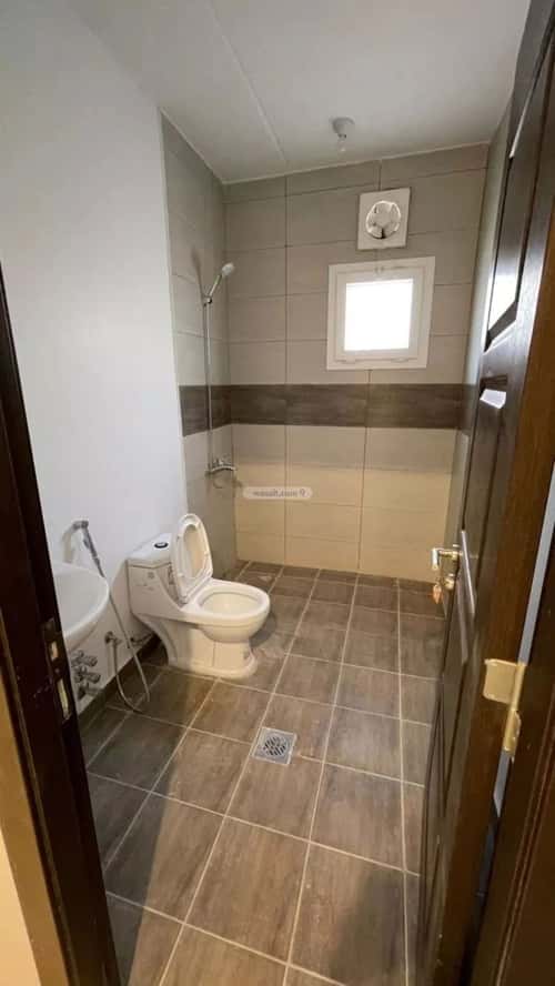 فيلا 312 متر مربع شمالية شرقية على شارع 15م مطار الملك خالد الدولي، شمال الرياض، الرياض