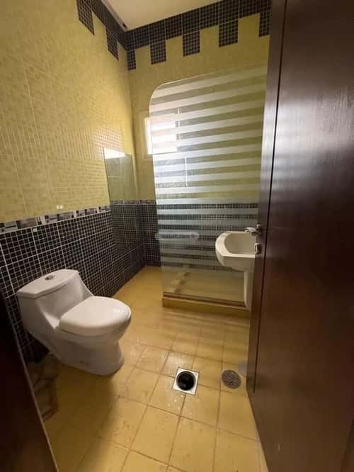 فيلا 546 متر مربع شمالية على شارع 15م الصحافة، شمال الرياض، الرياض