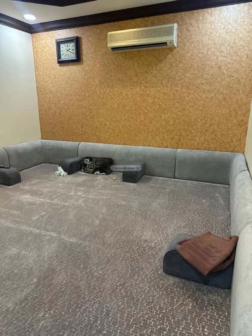 Apartment with 7 Bedrooms Hajer, Aldammam