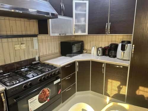 شقة ب 7 غرف هجر، الدمام