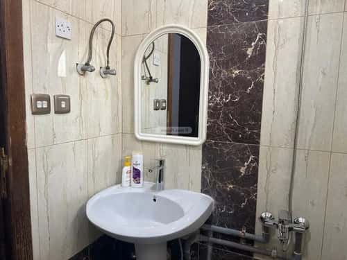 شقة ب 7 غرف هجر، الدمام