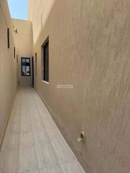 Floor 193 SQM with 4 Bedrooms Al-Janadriyah, East Riyadh, Riyadh
