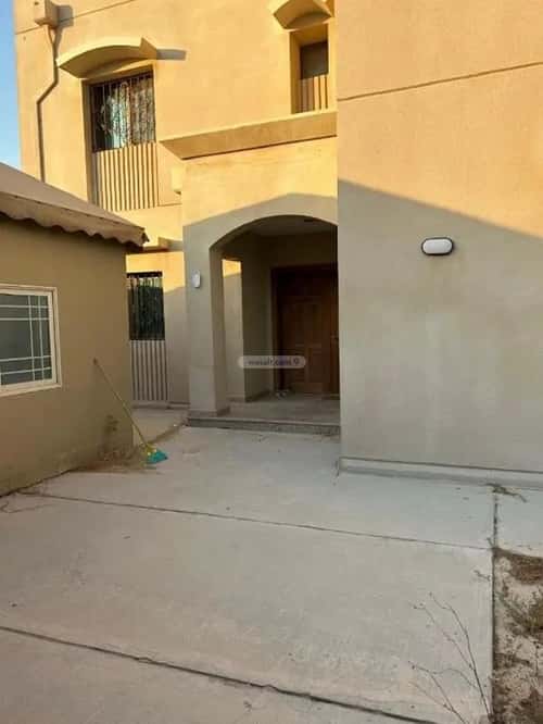 فيلا 666 متر مربع شرقية على شارع 15م جلمودة، مدينه الجبيل الصناعيه