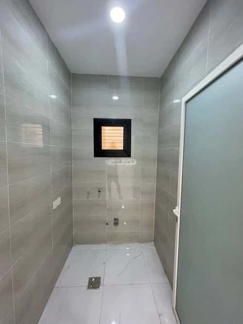 فيلا 284 متر مربع شرقية على شارع 30م الروضة، أبو عريش - أبو عريش