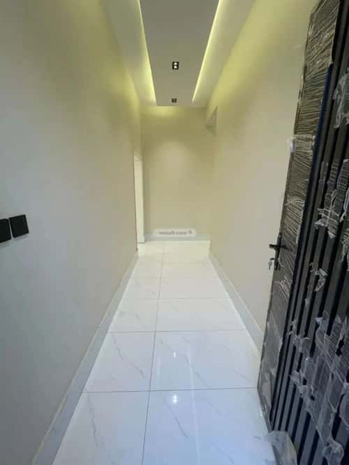 فيلا 500 متر مربع غربية على شارع 30م الفهد، صامطة