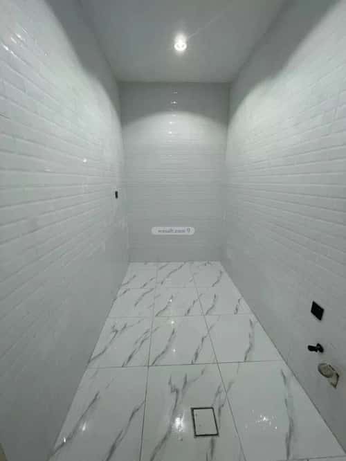 فيلا 500 متر مربع غربية على شارع 30م الفهد، صامطة