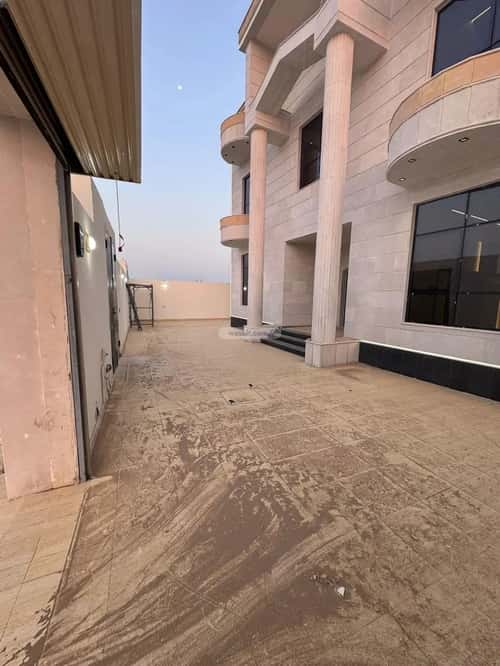 فيلا 610 متر مربع جنوبية على شارع 30م الإسكان، صامطة