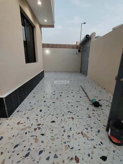 فيلا 349 متر مربع شرقية على شارع 15م الصالحية، شرق جدة، جدة