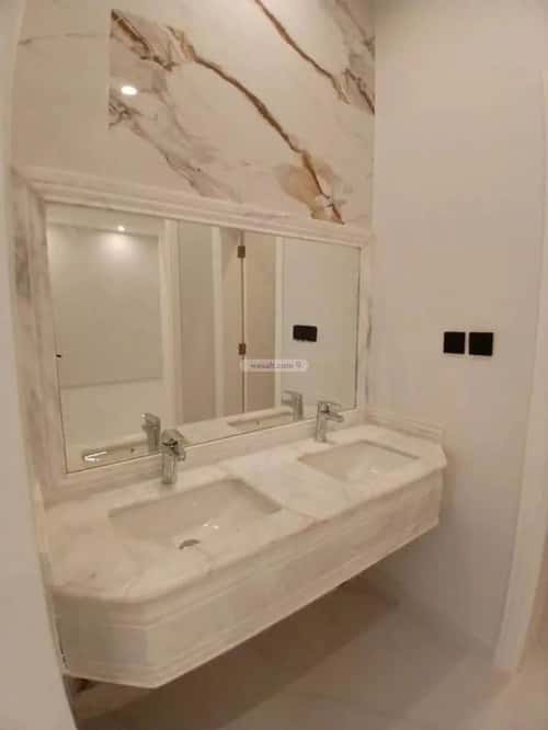 فيلا 351 متر مربع غربية على شارع 15م الصواري، شمال جدة، جدة