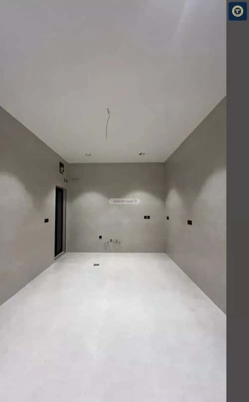 فيلا 271 متر مربع شمالية على شارع 15م الواحة، شرق جدة، جدة