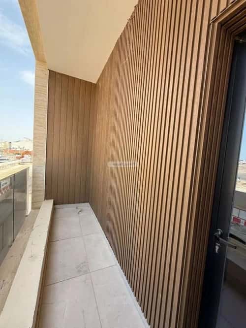 فيلا 312 متر مربع شرقية على شارع 15م الصواري، شمال جدة، جدة
