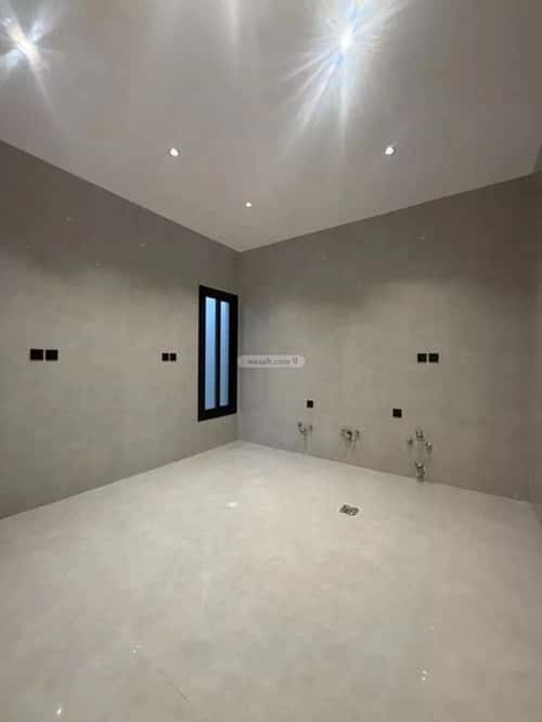 فيلا 312 متر مربع شمالية على شارع 16م البشائر، شرق جدة، جدة