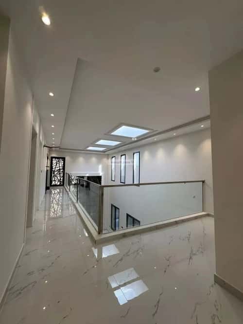 فيلا 367 متر مربع جنوبية على شارع 32م الشراع، شمال جدة، جدة