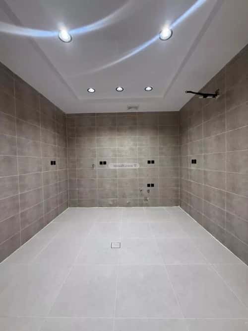 فيلا 435 متر مربع شمالية على شارع 16م الصالحية، شرق جدة، جدة