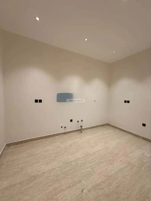 فيلا 322 متر مربع شرقية على شارع 16م الصواري، شمال جدة، جدة