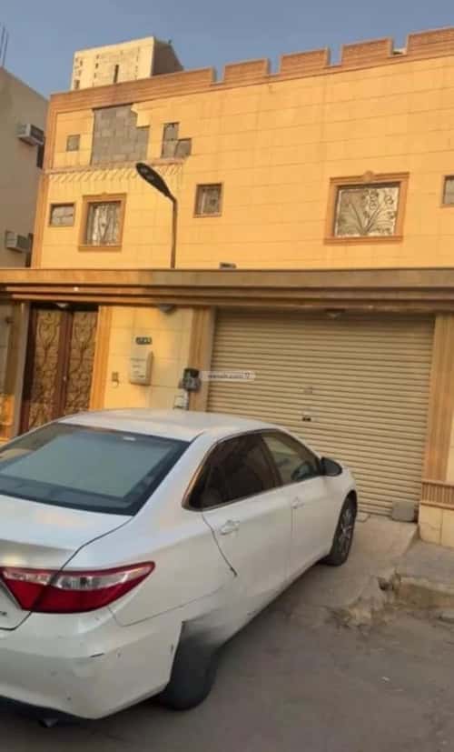 فيلا 450 متر مربع شمالية على شارع 15م ظهرة لبن، غرب الرياض، الرياض