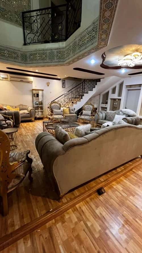 فيلا 275 متر مربع غربية على شارع 15م إشبيلية، شرق الرياض، الرياض