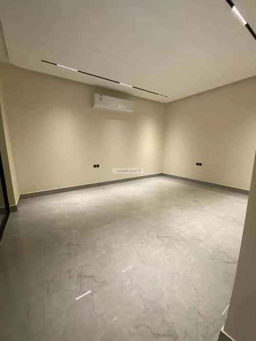 Villa 300 SQM Facing East with 5 Bedrooms Al-Mahdiyah, West Riyadh, Riyadh