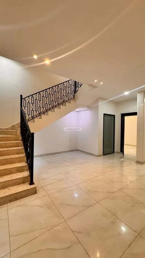 فيلا 300 متر مربع شمالية شرقية على شارع 20م الرمال، شرق الرياض، الرياض