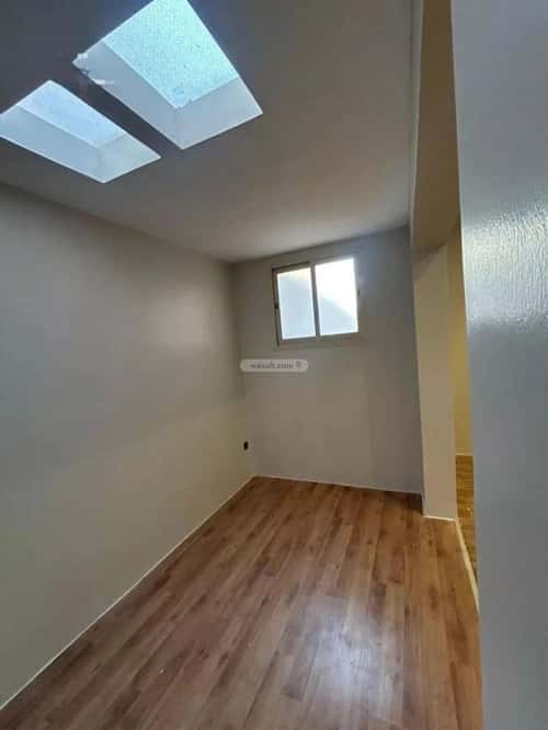 Floor 300 SQM with 5 Bedrooms Al-Malqa, North Riyadh, Riyadh