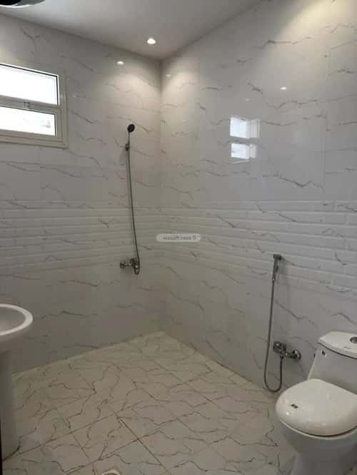 فيلا 300 متر مربع واجهة جنوبية ب 3 غرف عكاظ، جنوب الرياض، الرياض