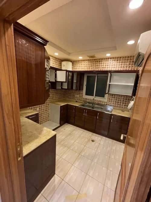 فيلا 325 متر مربع شمالية على شارع 15م الياسمين، شمال الرياض، الرياض