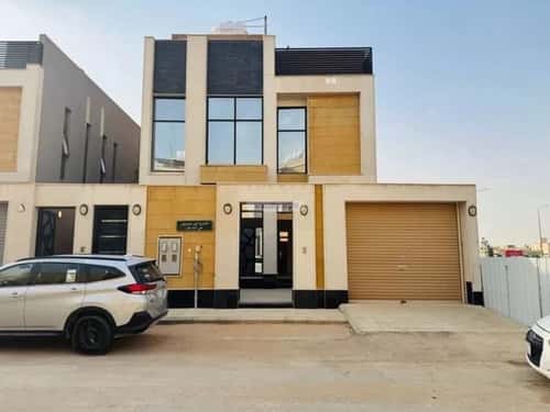 فيلا 300 متر مربع شمالية على شارع 20م العارض، شمال الرياض، الرياض