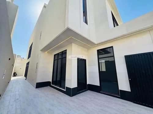 فيلا 265 متر مربع شرقية على شارع 15م العارض، شمال الرياض، الرياض