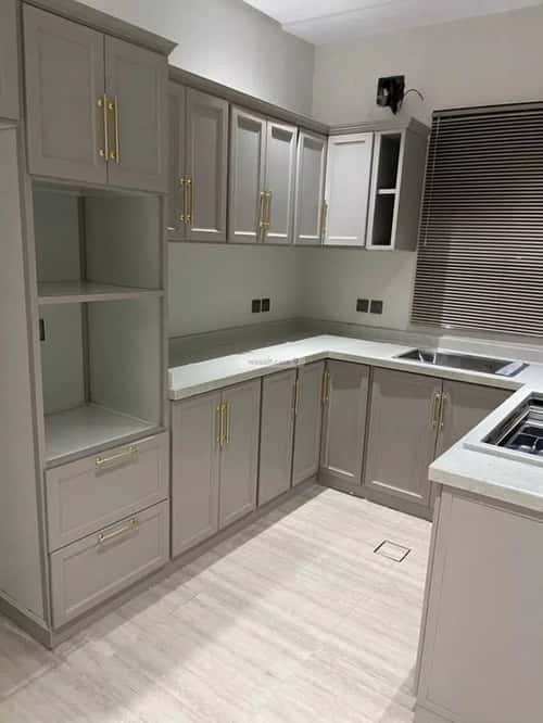 شقة 4 غرف في إشبيلية